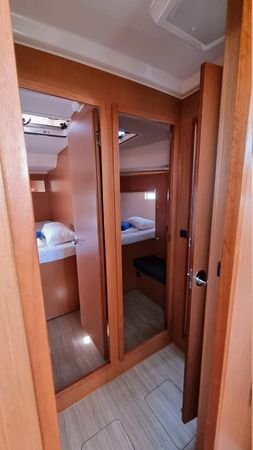 Bavaria Cruiser 46 | Spring Dolphin