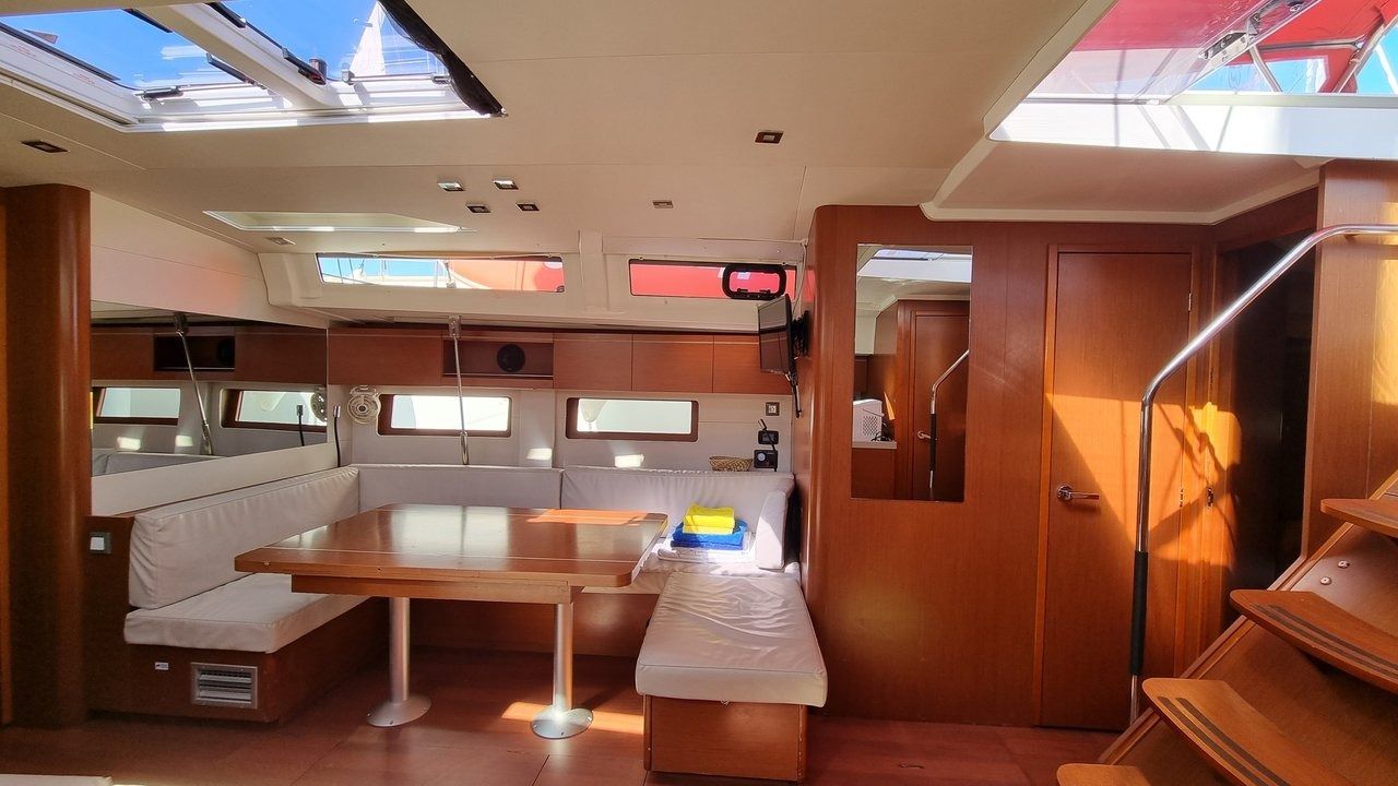 Beneteau Oceanis 51.1 | South Point