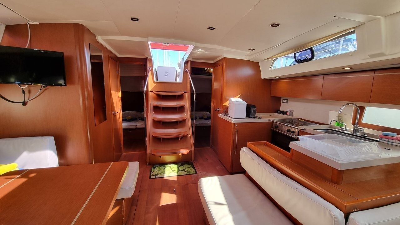 Beneteau Oceanis 51.1 | South Point
