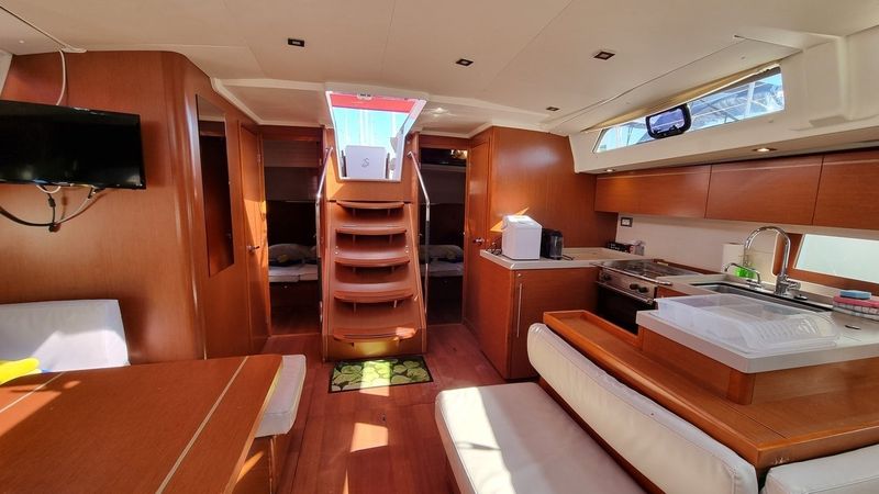 Beneteau Oceanis 51.1 | South Point