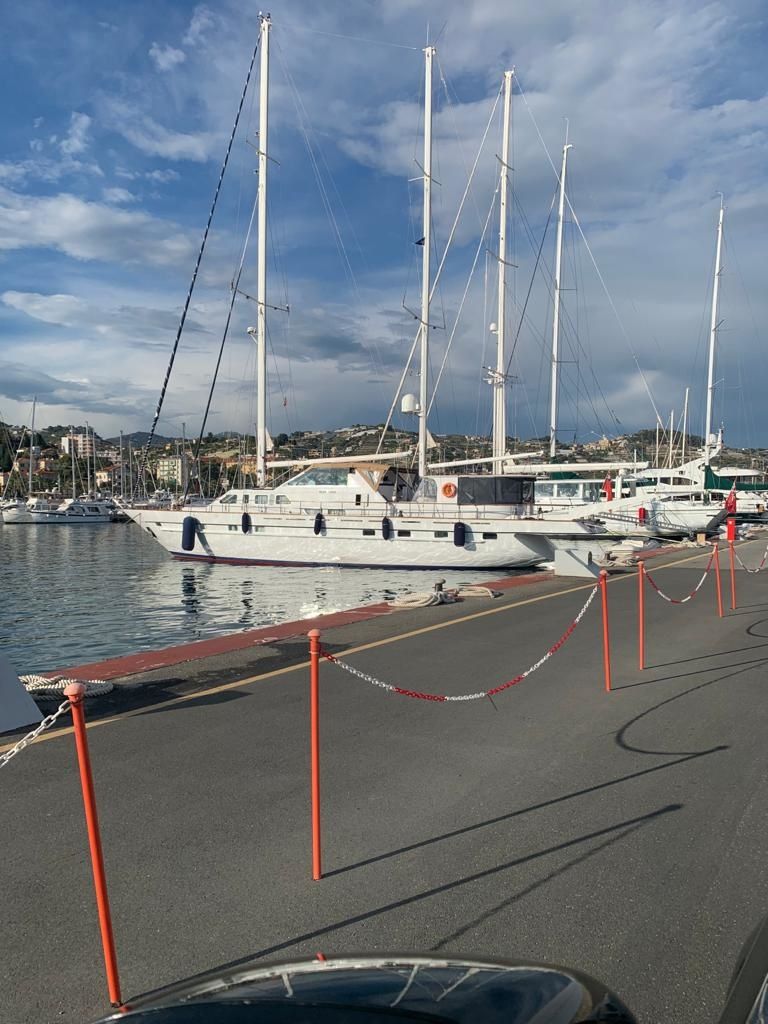 Porsius Motorsailer | White Star