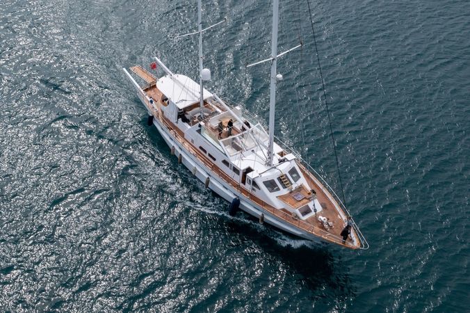 Porsius Motorsailer | White Star