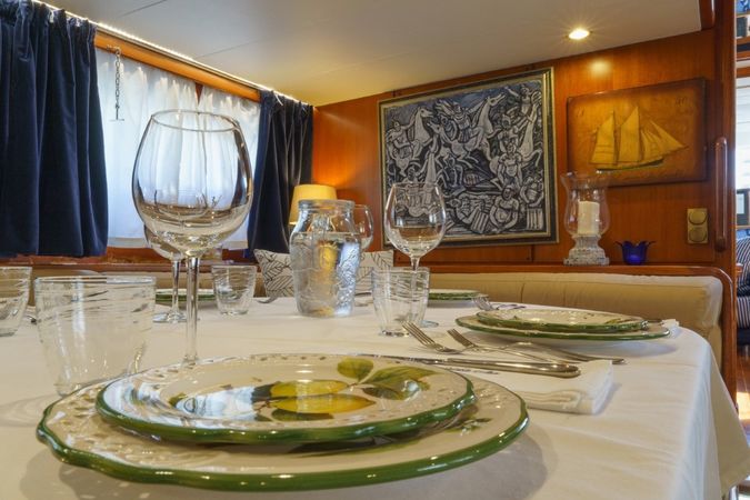 Porsius Motorsailer | White Star