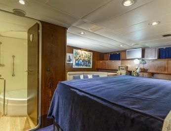 Porsius Motorsailer | White Star