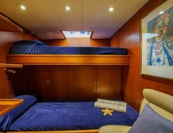 Porsius Motorsailer | White Star