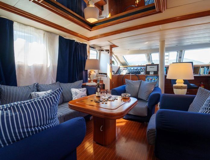 Porsius Motorsailer | White Star