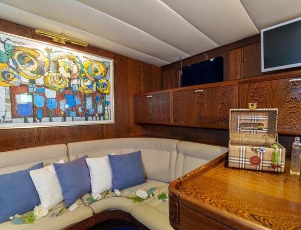 Porsius Motorsailer | White Star