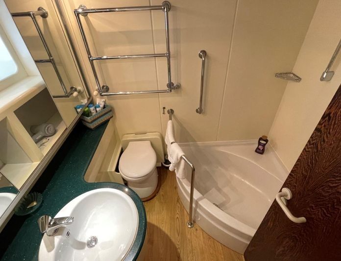 Porsius Motorsailer | White Star