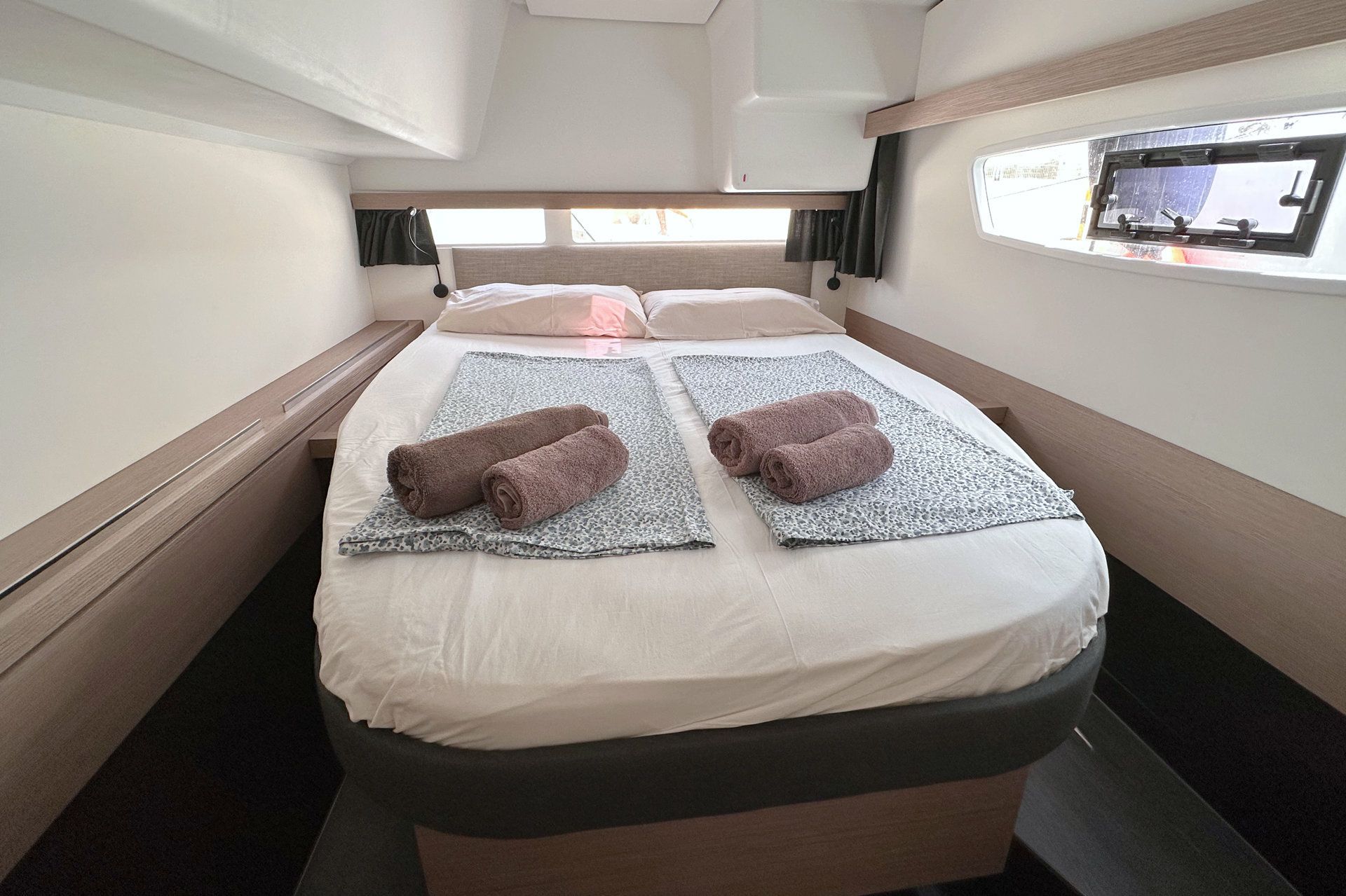 Fountaine Pajot Isla 40 | Laja