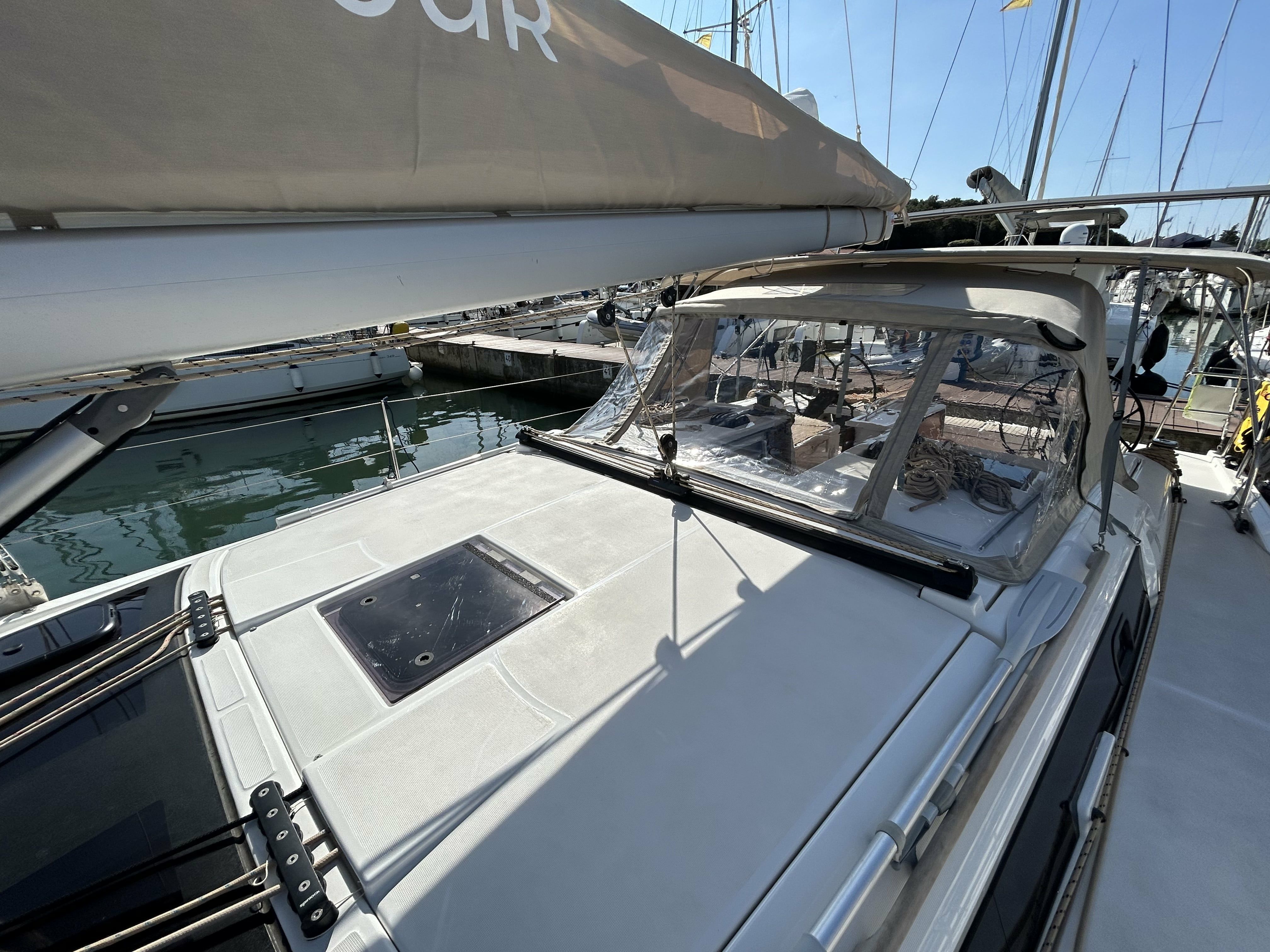 Dufour 430 | Whiskey