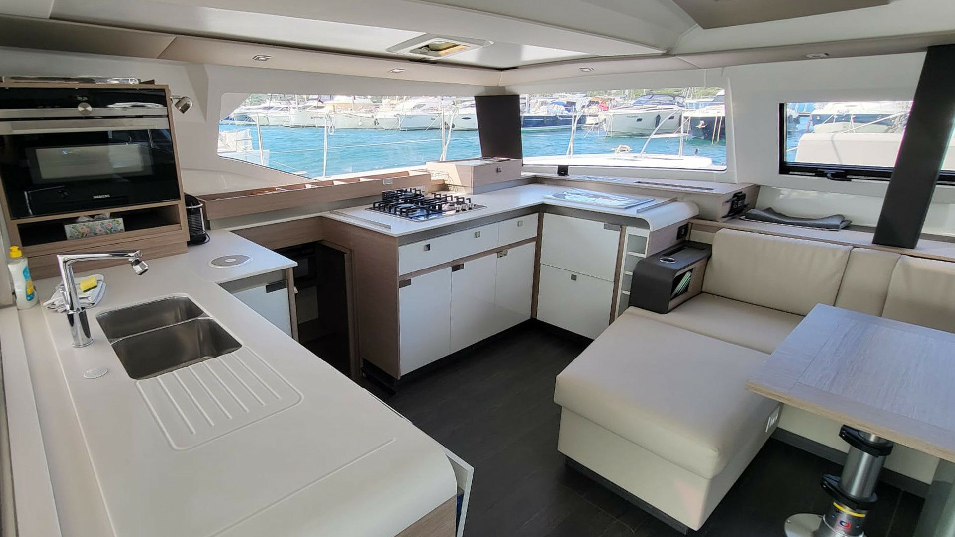Fountaine Pajot Elba 45 | Balu