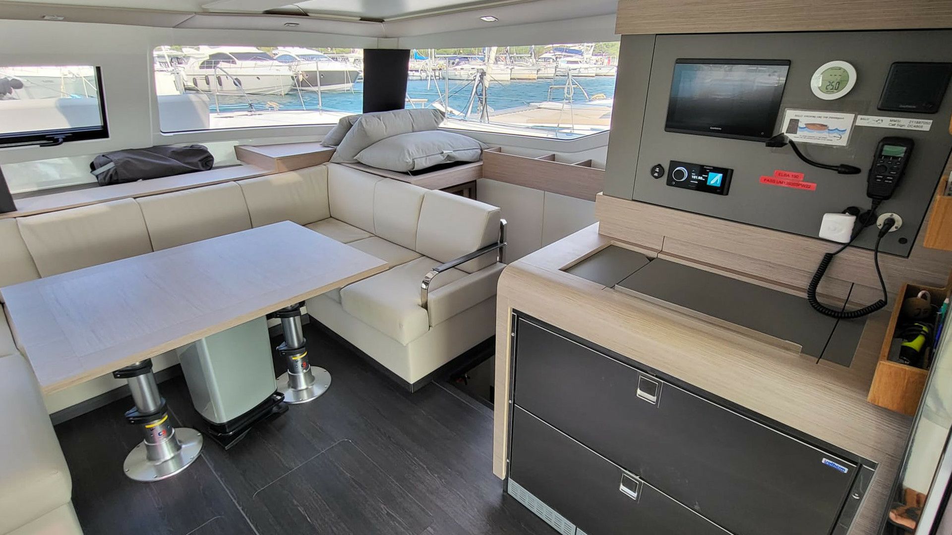 Fountaine Pajot Elba 45 | Balu