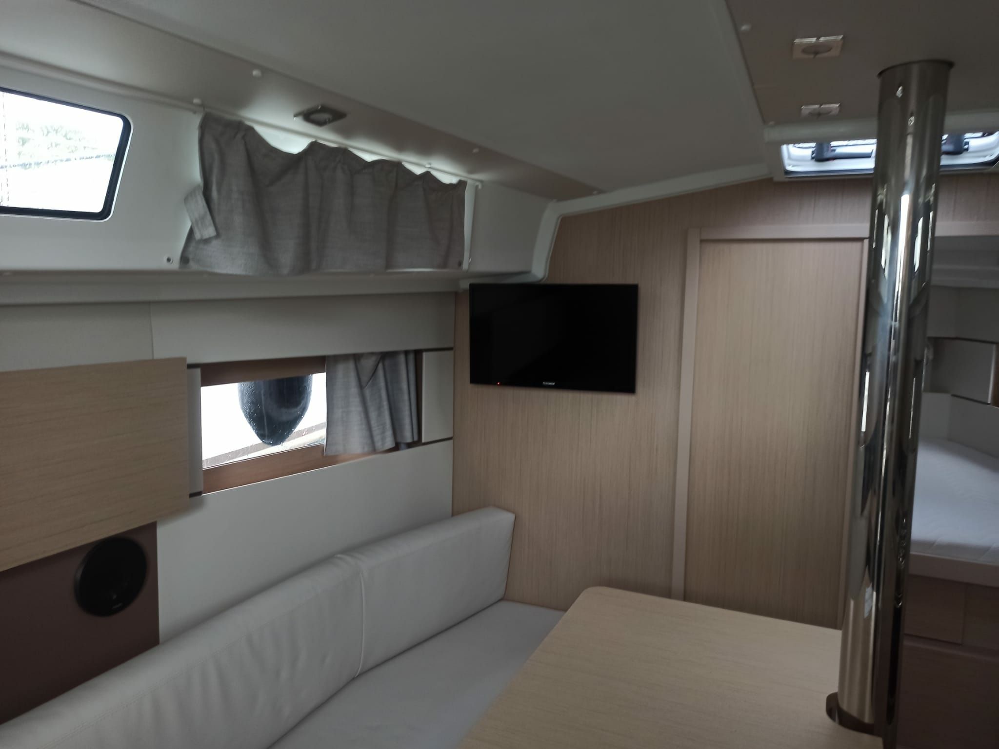 Beneteau Oceanis 38.1 | Tamara