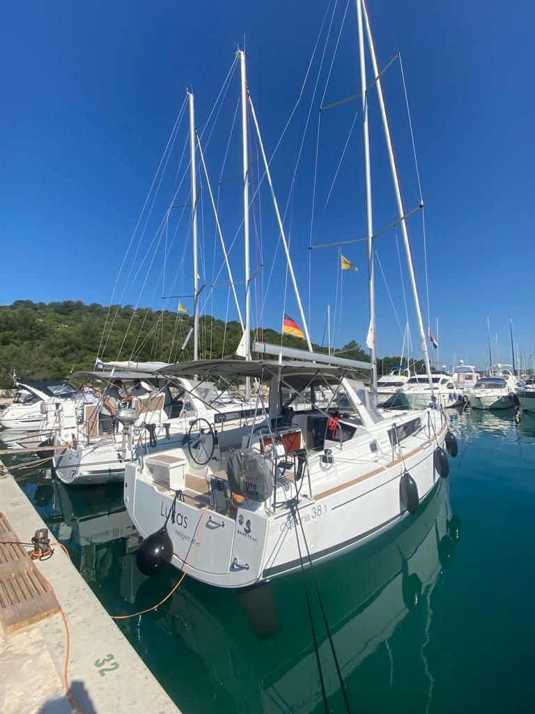 Beneteau Oceanis 38.1 | Lukas