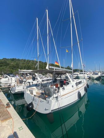 Beneteau Oceanis 38.1 | Lukas