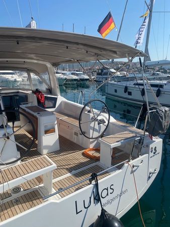 Beneteau Oceanis 38.1 | Lukas