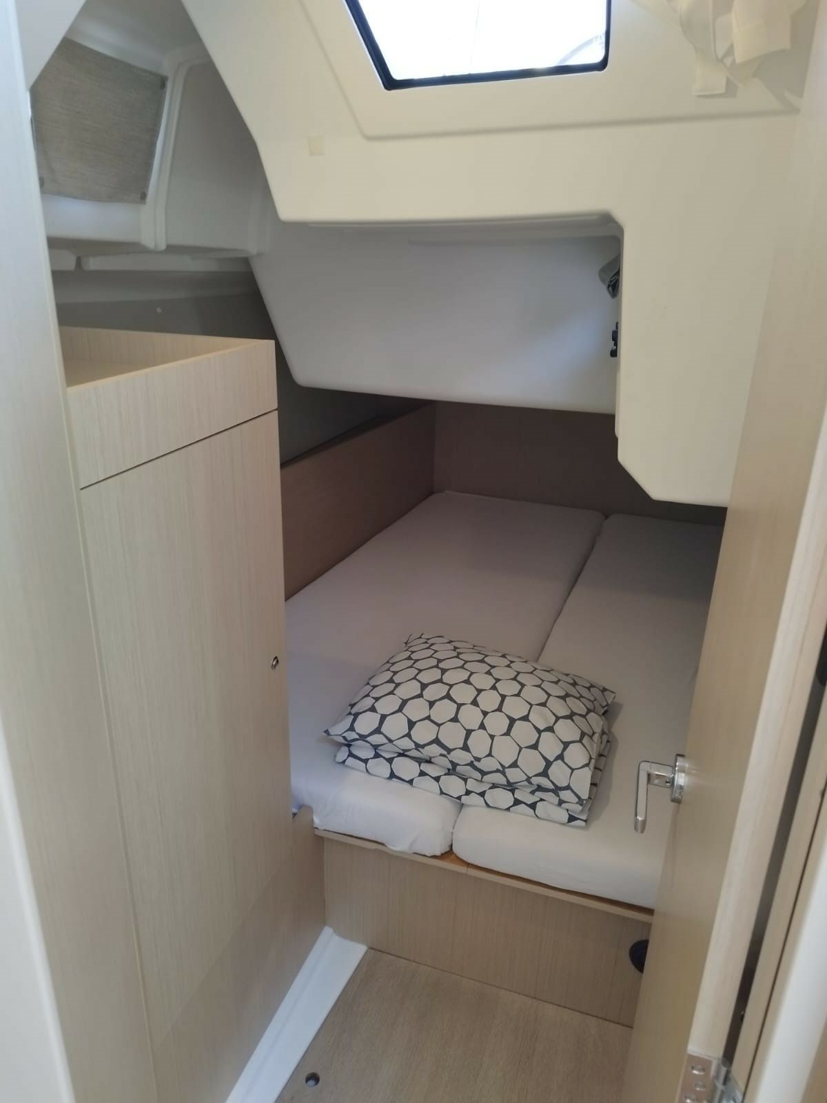 Beneteau Oceanis 38.1 | Lukas
