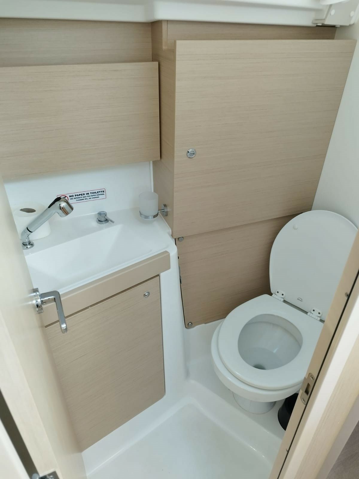 Beneteau Oceanis 38.1 | Lukas