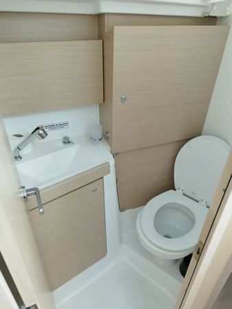 Beneteau Oceanis 38.1 | Lukas
