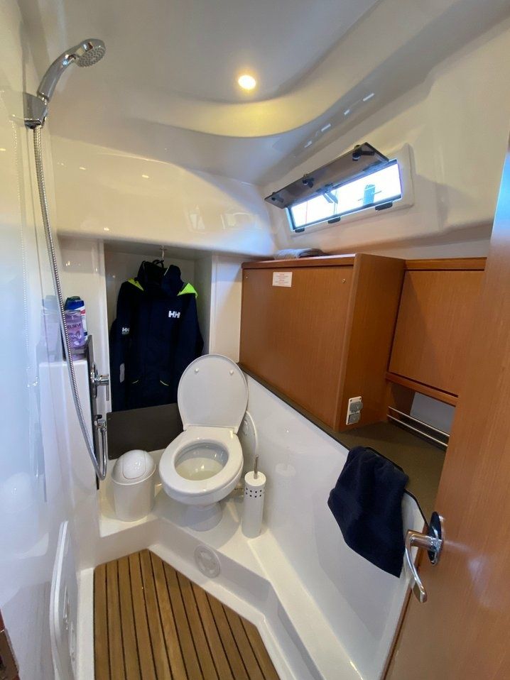 Bavaria Cruiser 34 | Luna 2