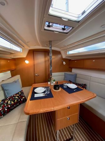 Bavaria Cruiser 34 | Luna 2