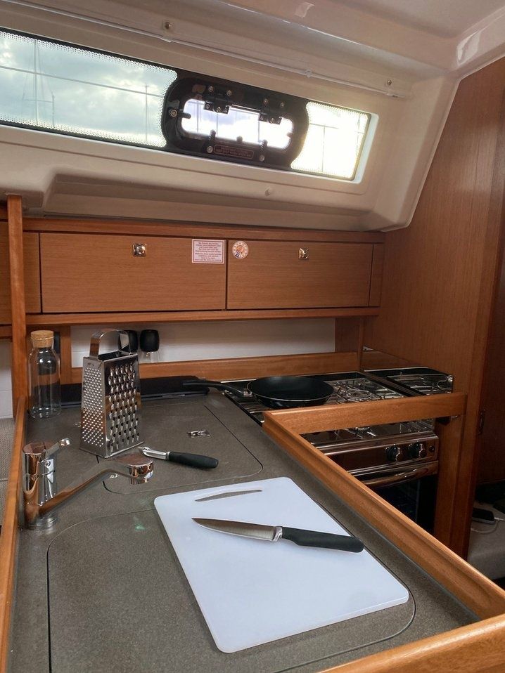 Bavaria Cruiser 34 | Luna 2