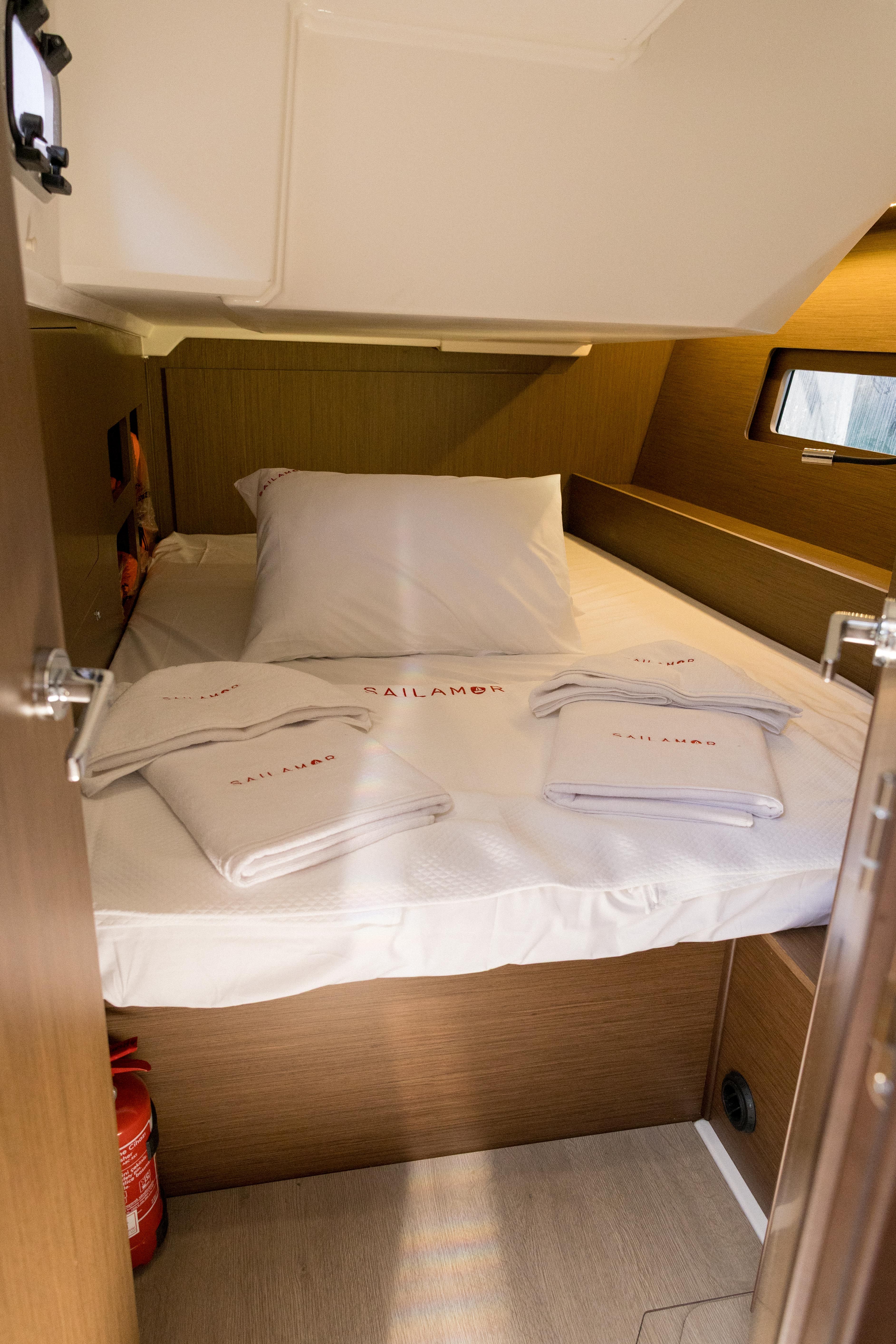 Beneteau Oceanis 46.1 | Athena 2