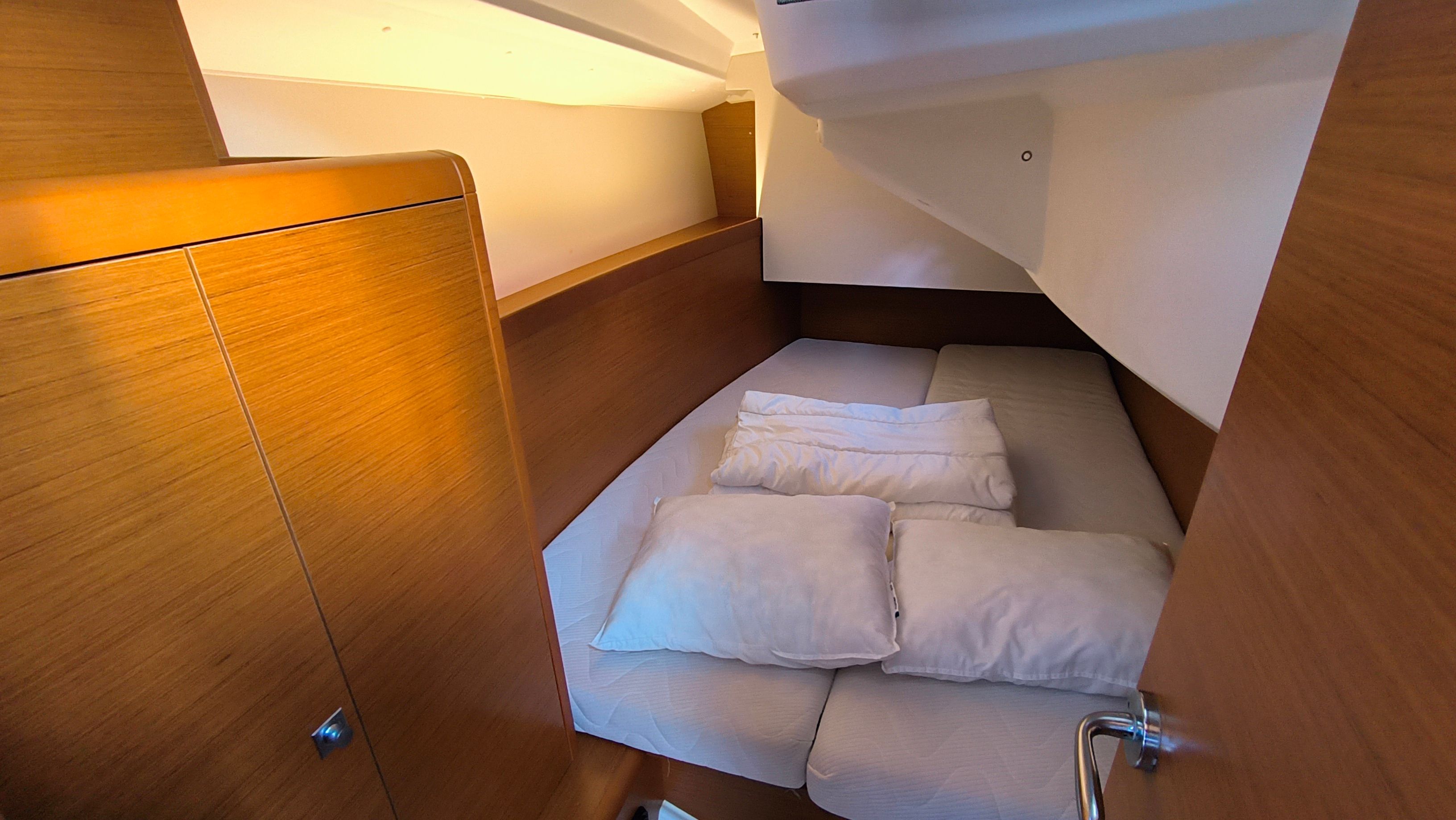 Jeanneau Sun Odyssey 349 | Ana