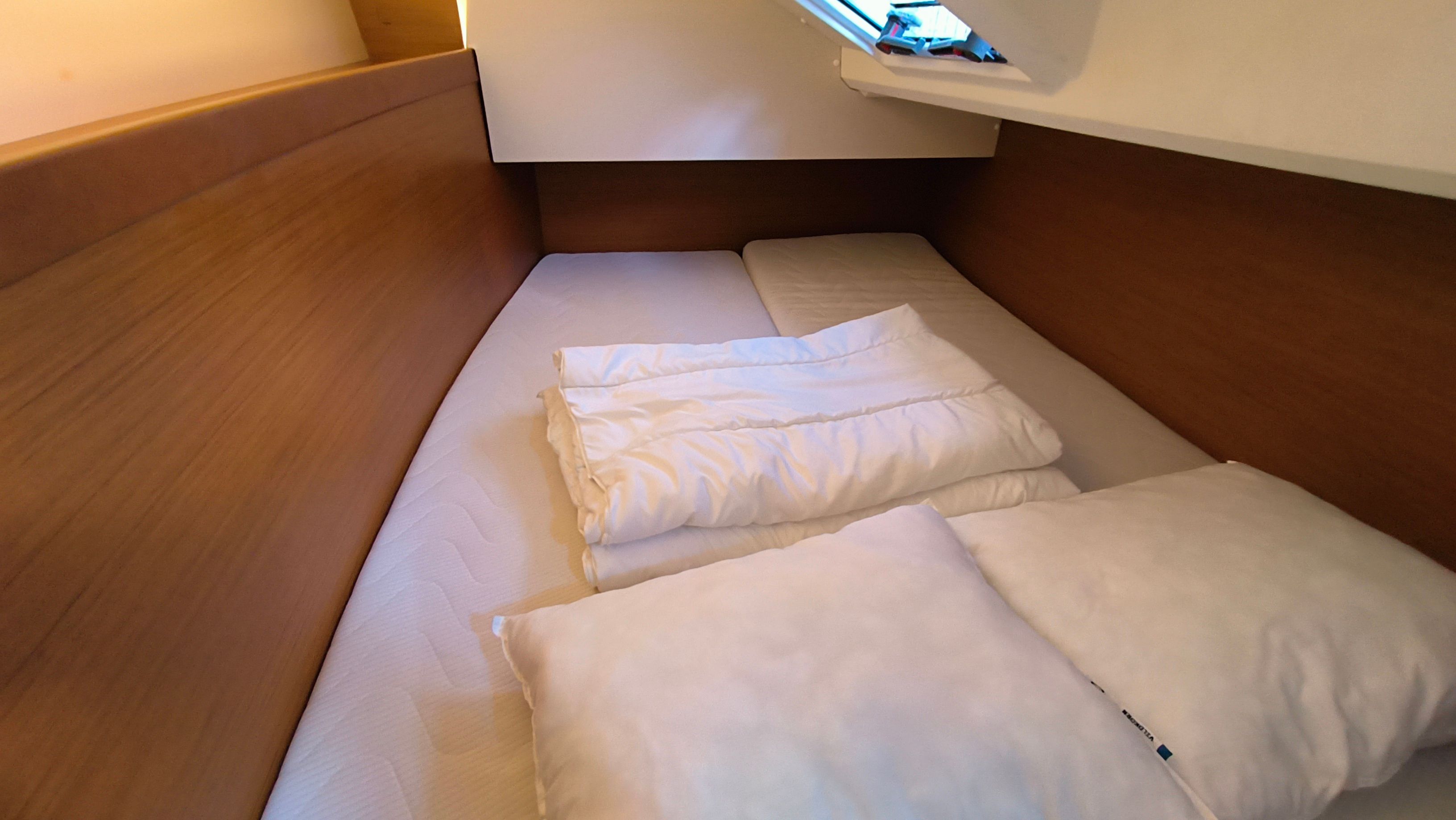 Jeanneau Sun Odyssey 349 | Ana