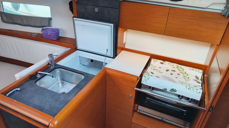 Jeanneau Sun Odyssey 349 | Ana