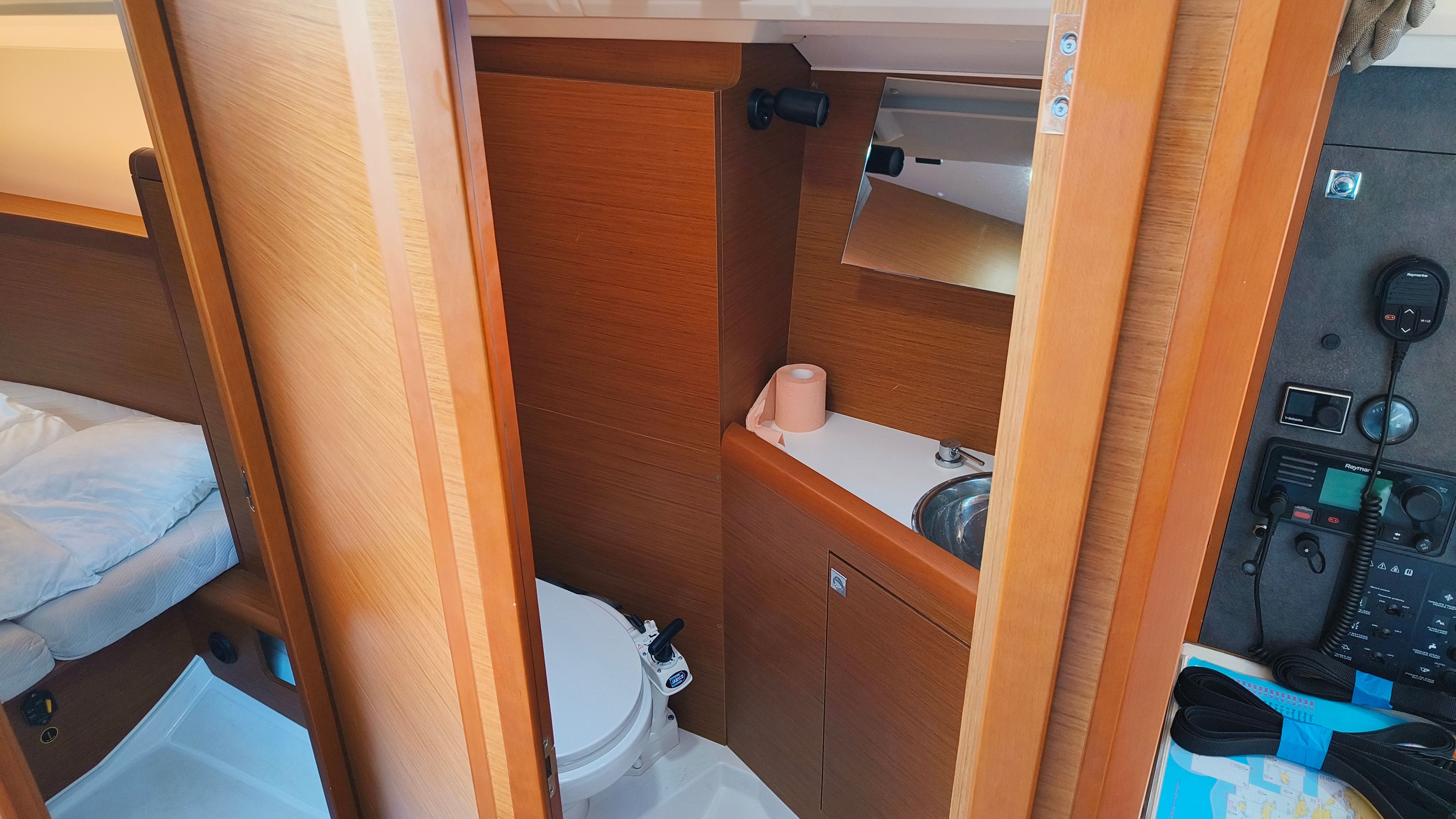 Jeanneau Sun Odyssey 349 | Ana