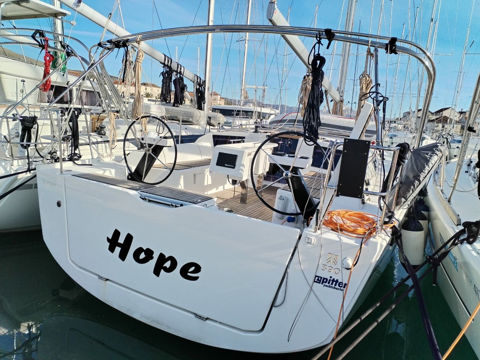 Dufour 390 | Hope
