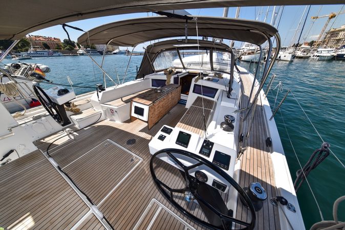 Dufour 470 | La Familia