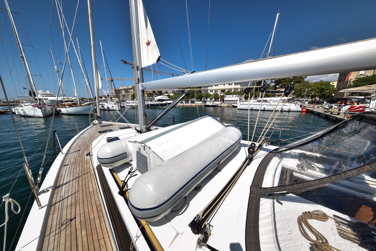 Dufour 470 | La Familia