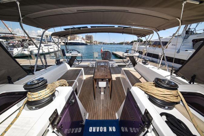 Dufour 470 | La Familia