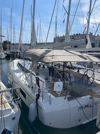 Bavaria C42 | Mauvic