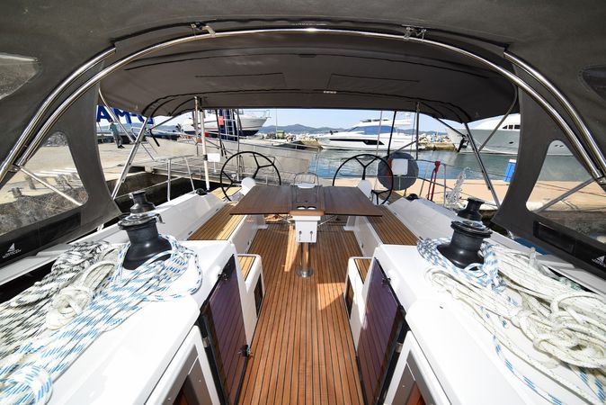 Bavaria C42 | DNA