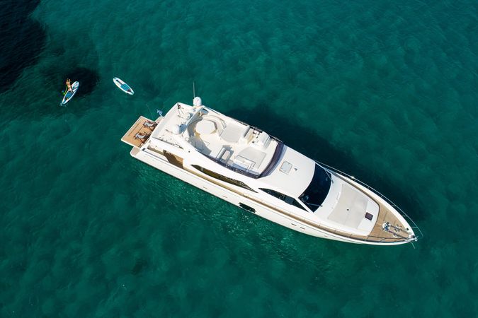 Ferretti 780 | Nineteen