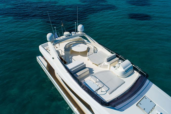 Ferretti 780 | Nineteen