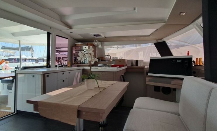 Fountaine Pajot Astrea 42 | Crazy Diamond