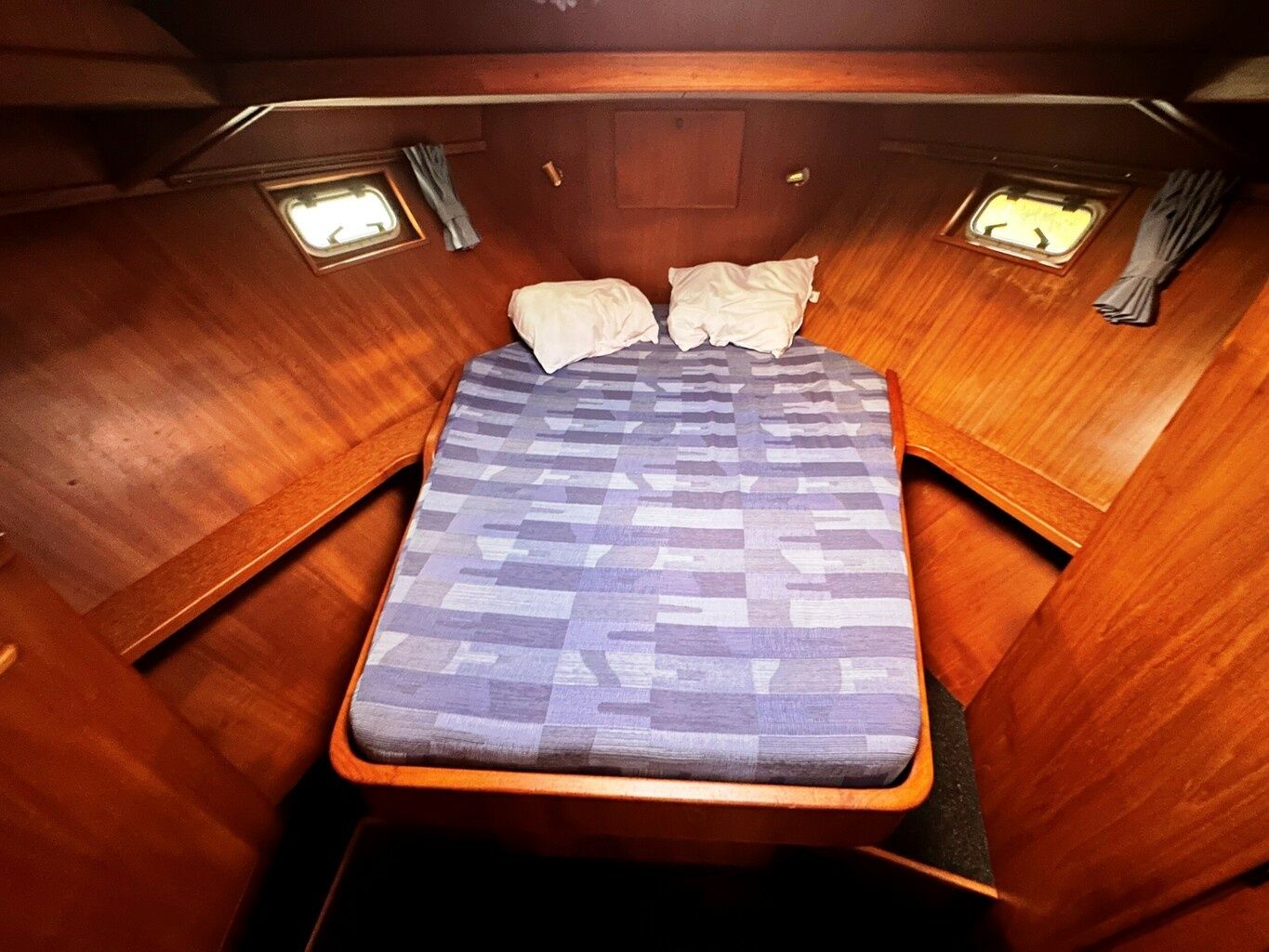 Vri-Jon Contessa | Nancy