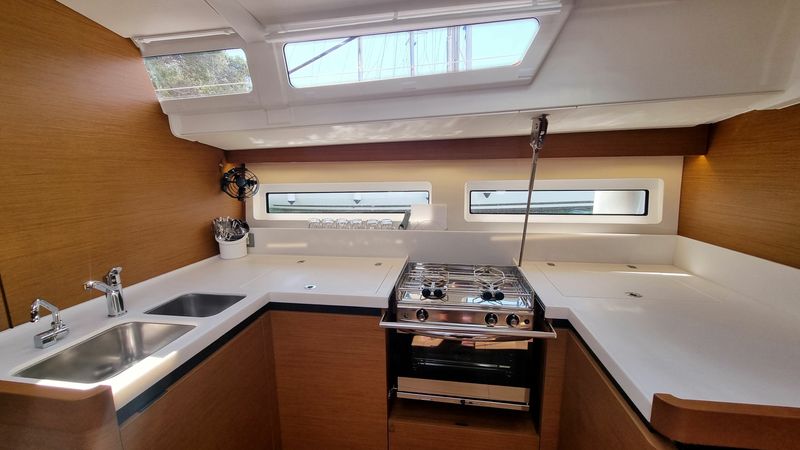 Jeanneau Sun Odyssey 490 | Izzy