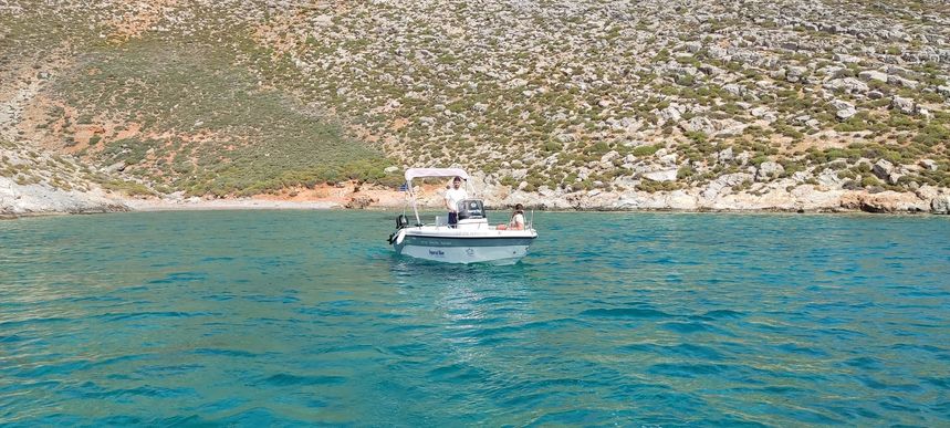 Poseidon Blu Water 170 | Honey Bee