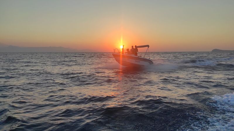 Poseidon Blu Water 170 | Honey Bee