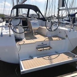 Bavaria C38 | Summertime
