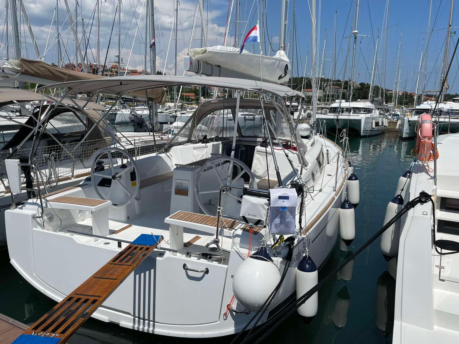 Beneteau Oceanis 38.1 | Gwada