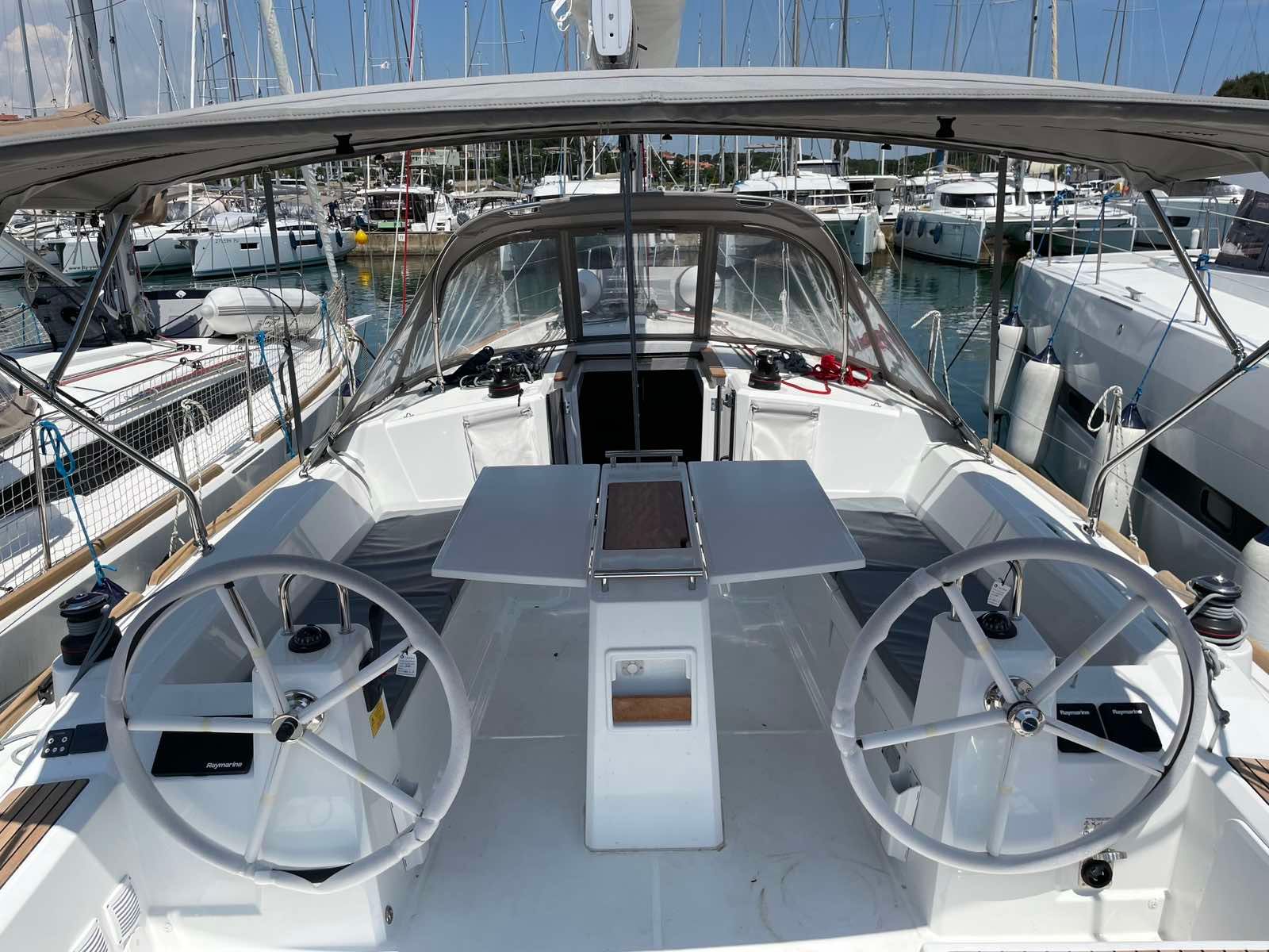 Beneteau Oceanis 38.1 | Gwada