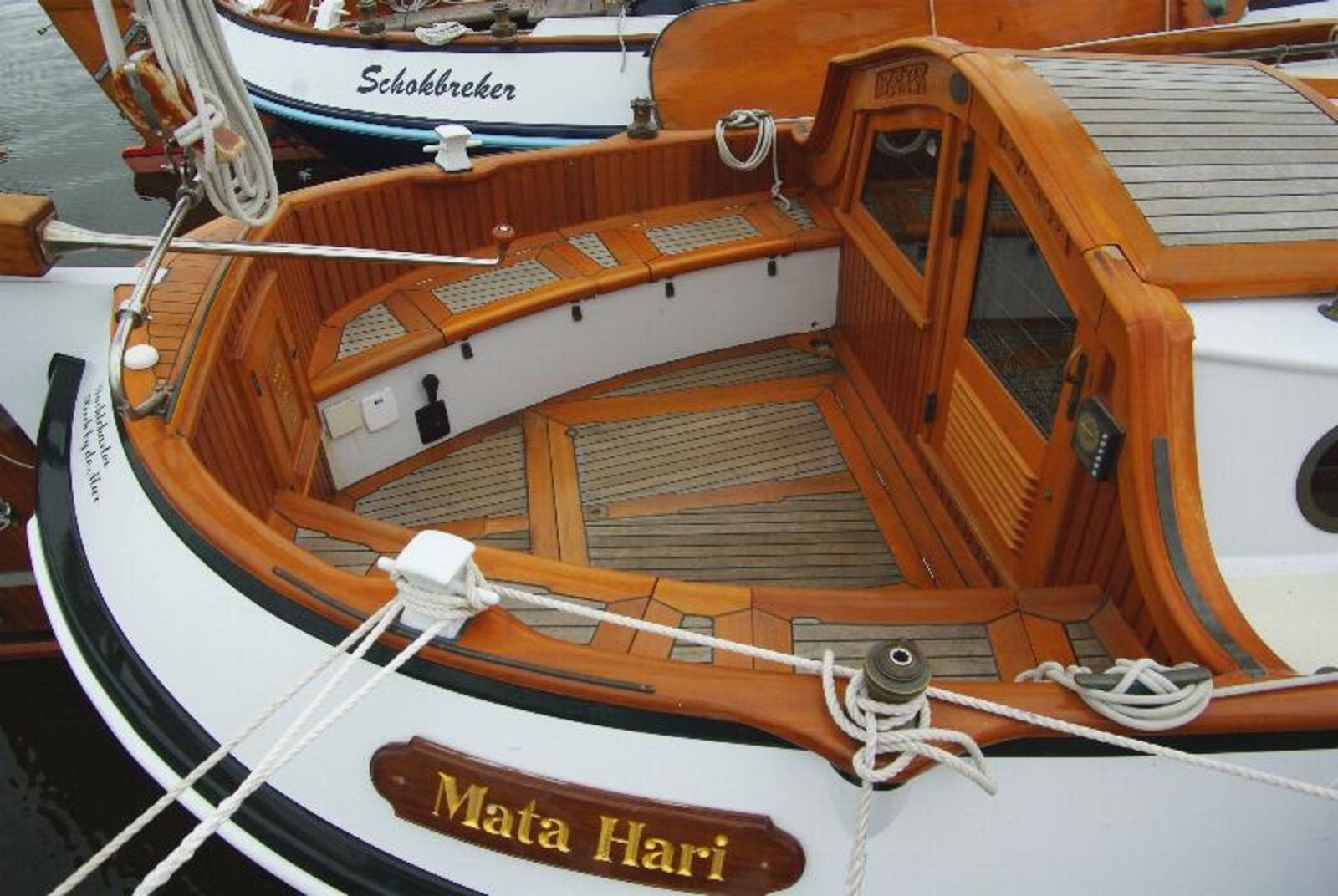 Lemsteraak 9.5 | Mata Hari