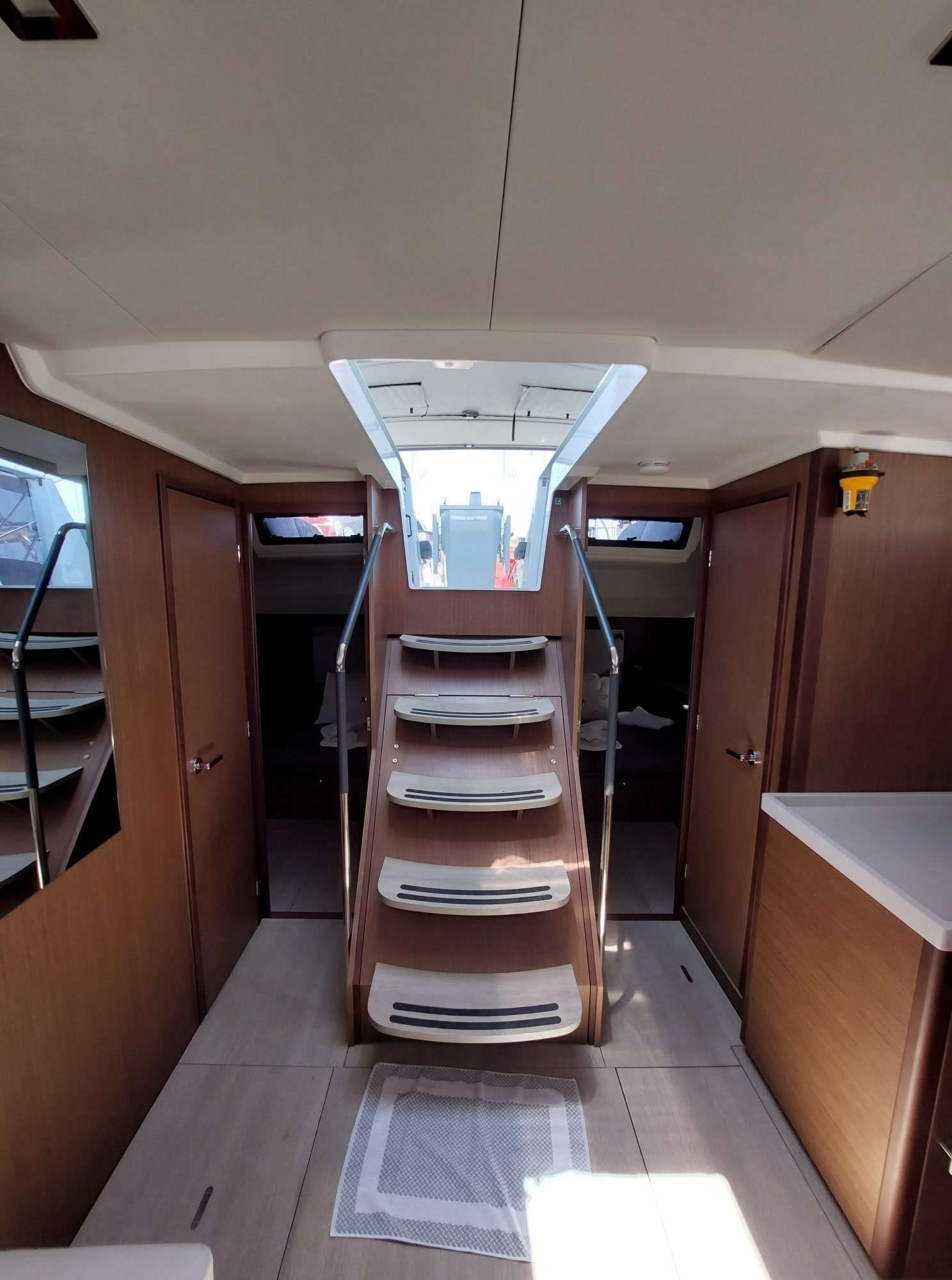 Beneteau Oceanis 51.1 | Omiros