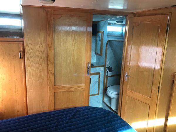 Pedro Solano 33 | Livina